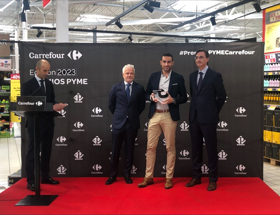 CHOCOLATES TRAPA RECIBE EL PREMIO PYME REGIONAL TRANSICIÓN ALIMENTARIA EN LOS PREMIOS PYME CARREFOUR